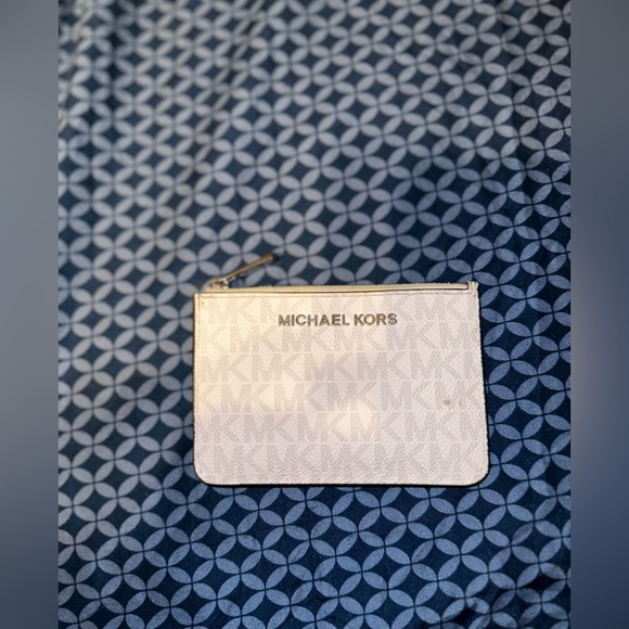 Michael Kors Handbags - White Micheal Kors small coin zipper purse with chain